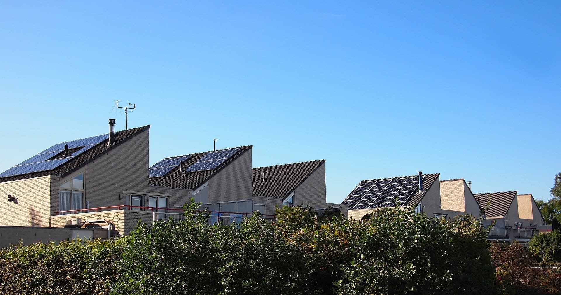 netherlands-1448195_1920-2-afbeelding-bij-zonnepanelen-vragen